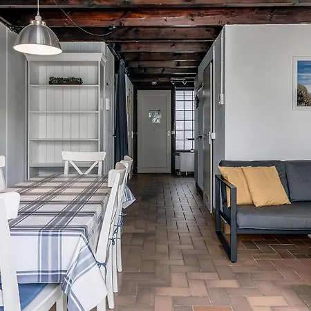 Brik 14 P135 Holiday home
